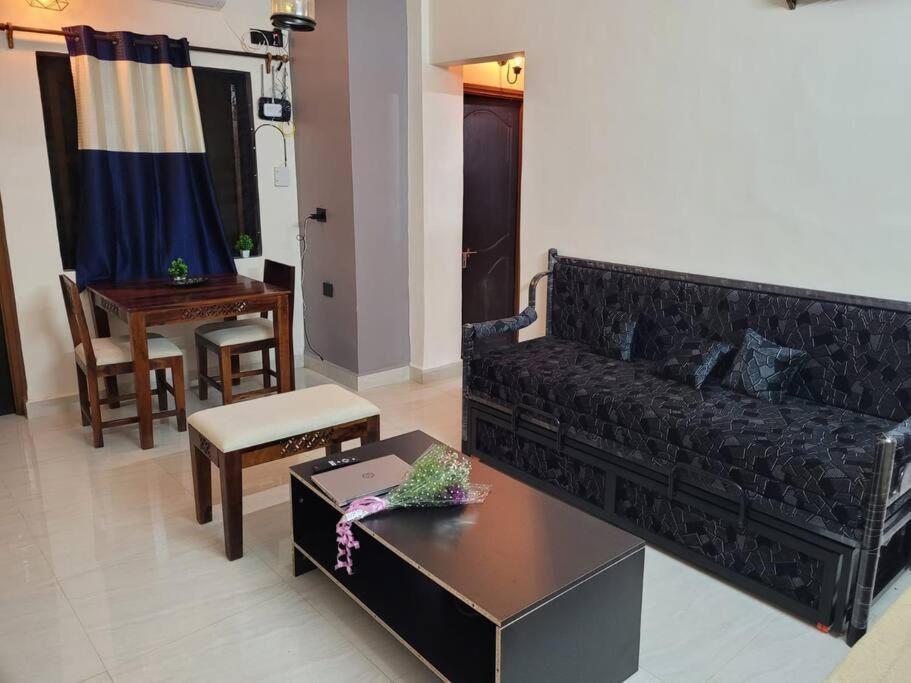 Comfortable 1Bhk Resort Aptmt With Pool At Candolim For 4 Ppl Sinquerim Εξωτερικό φωτογραφία